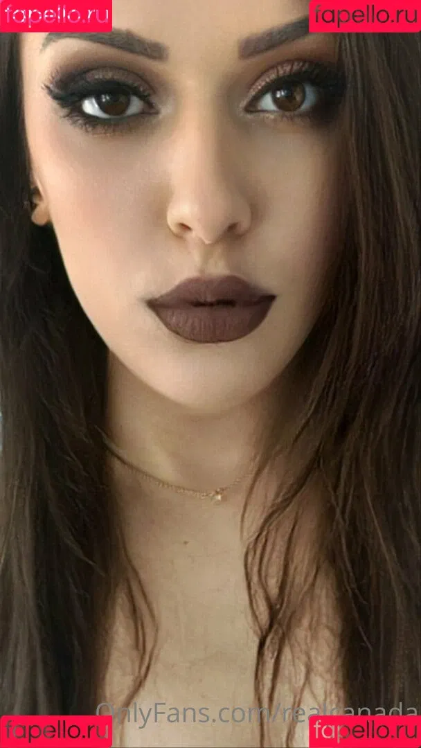 realcanadaali Onlyfans Photo Gallery 