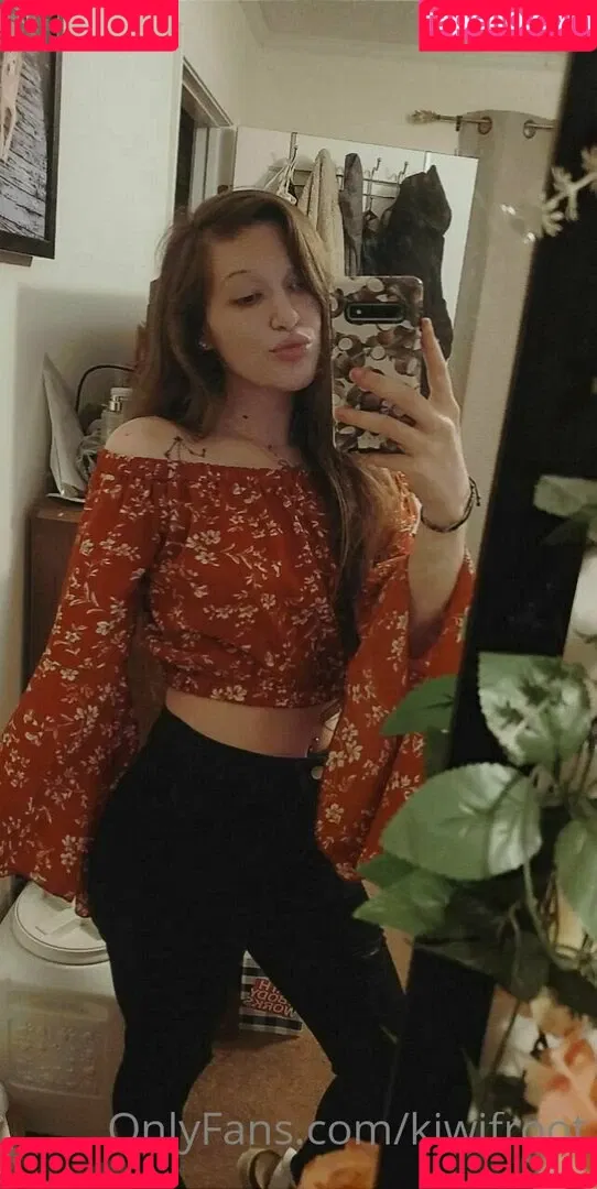 Kiwifroot Onlyfans Photo Gallery 