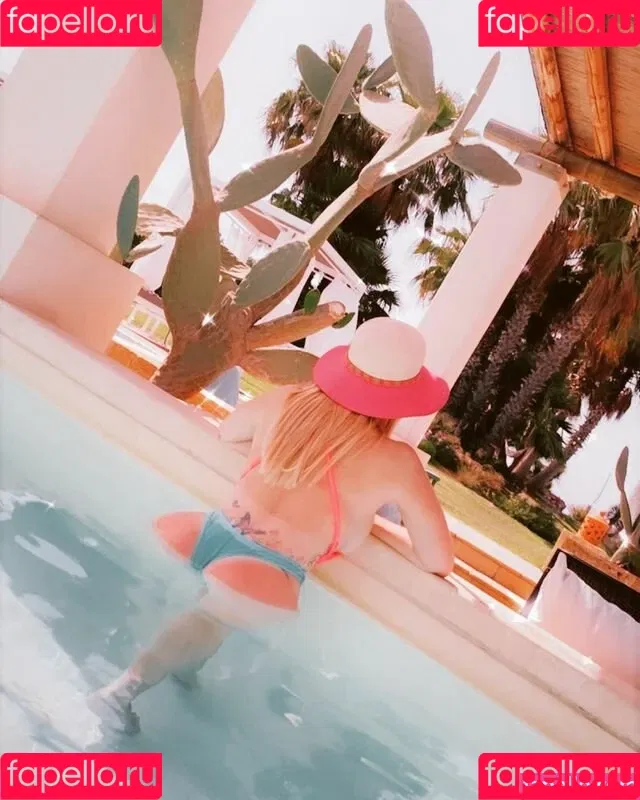 Luana88chloe Onlyfans Photo Gallery 