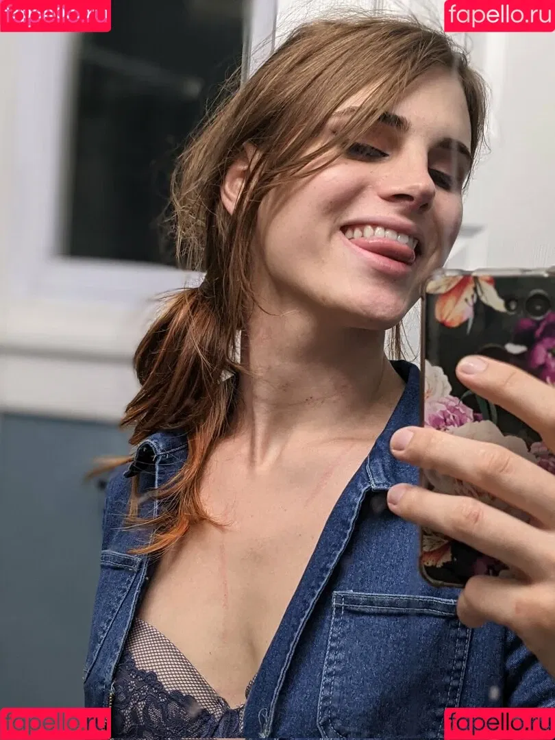 ayyy_vuh Onlyfans Photo Gallery 