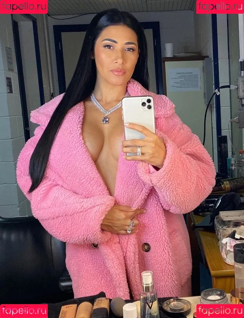Simaria Onlyfans Photo Gallery 