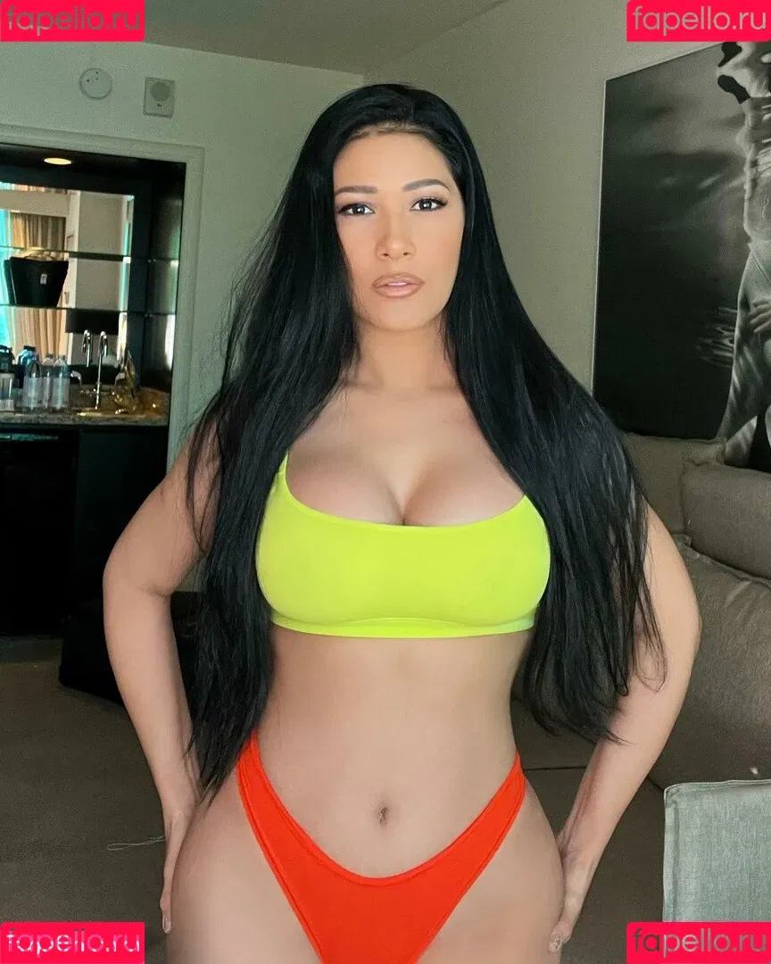 Simaria Onlyfans Photo Gallery 