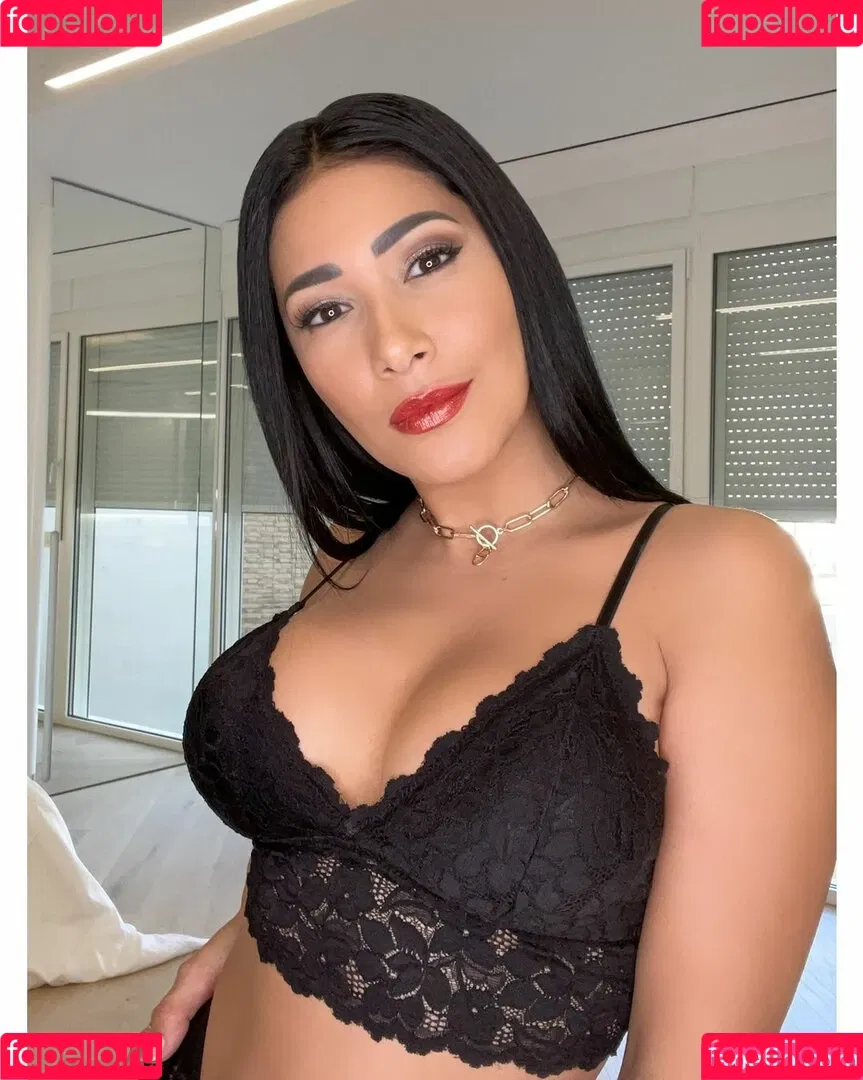 Simaria Onlyfans Photo Gallery 