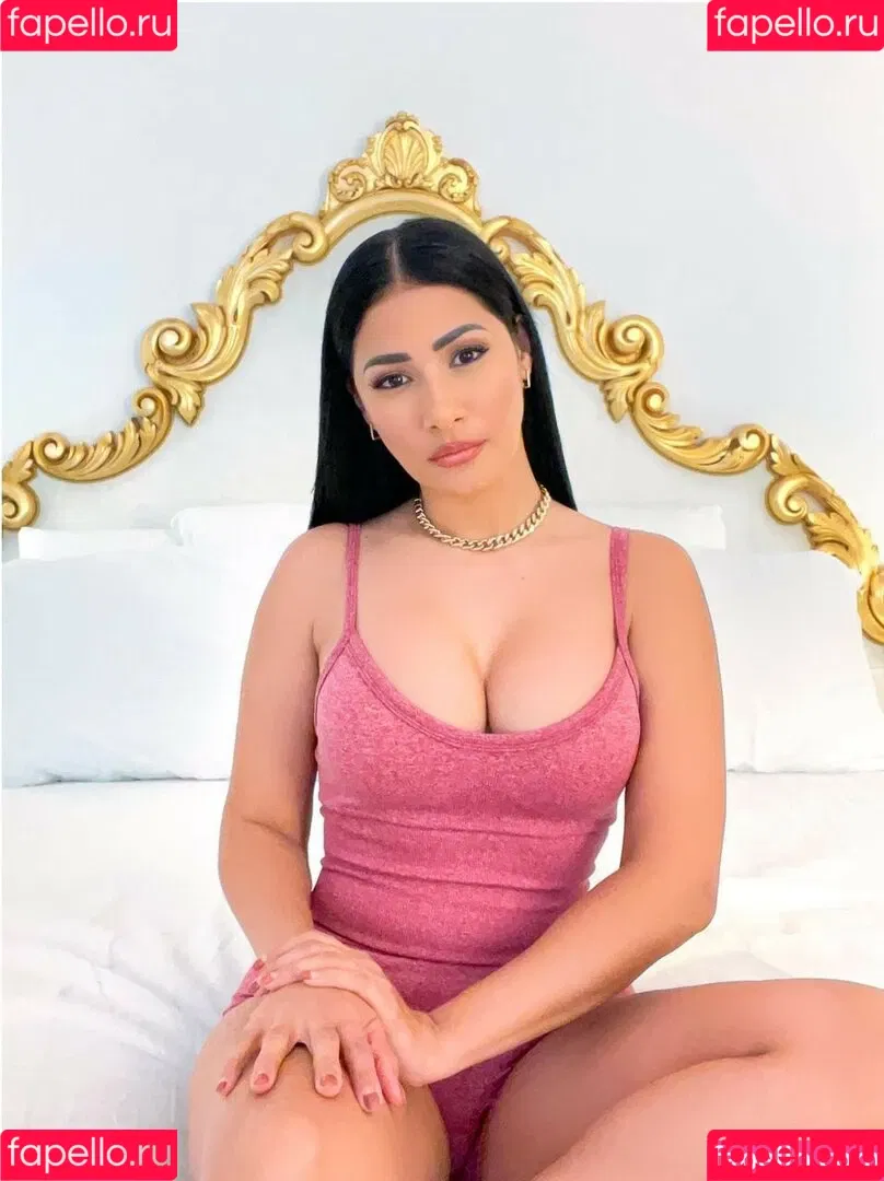 Simaria Onlyfans Photo Gallery 