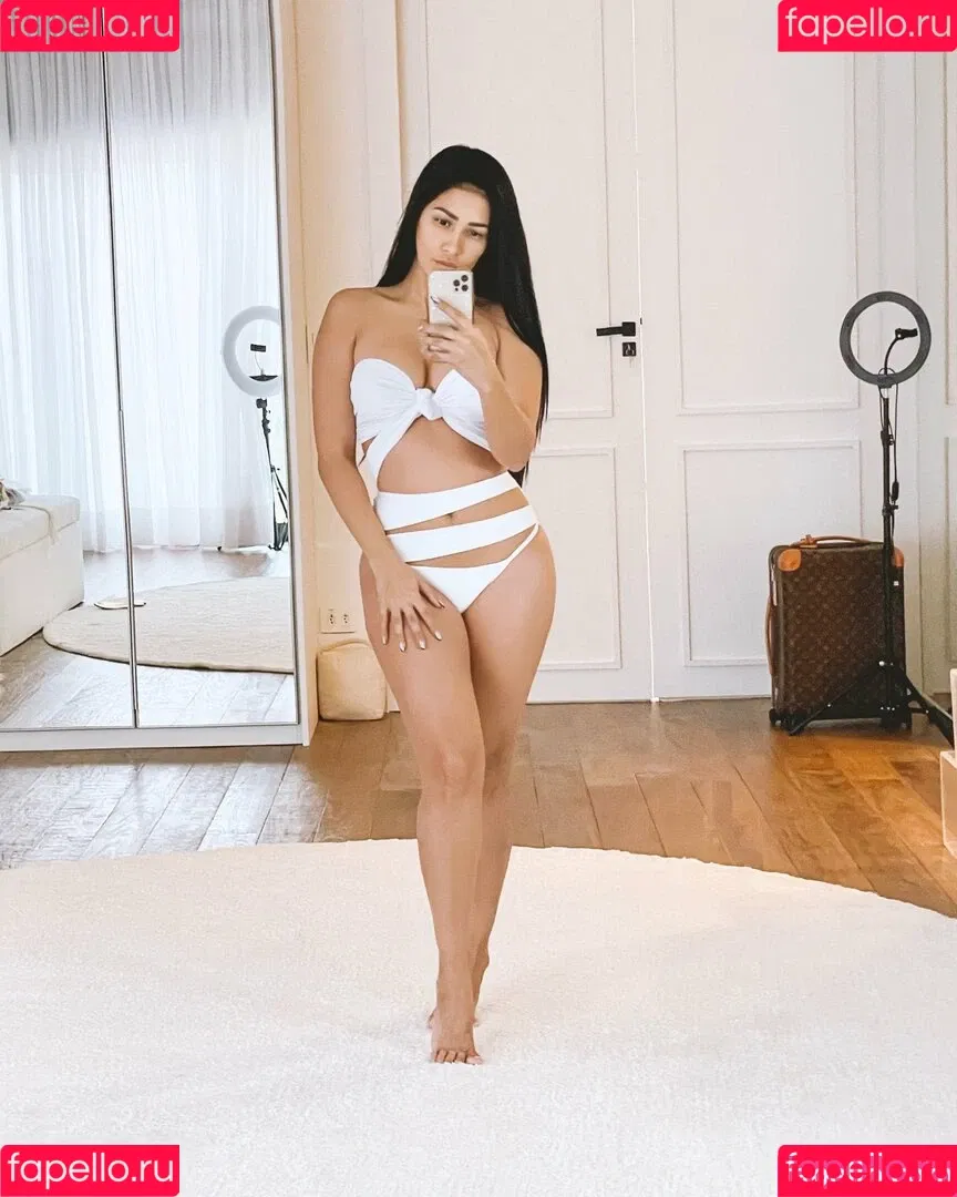 Simaria Onlyfans Photo Gallery 