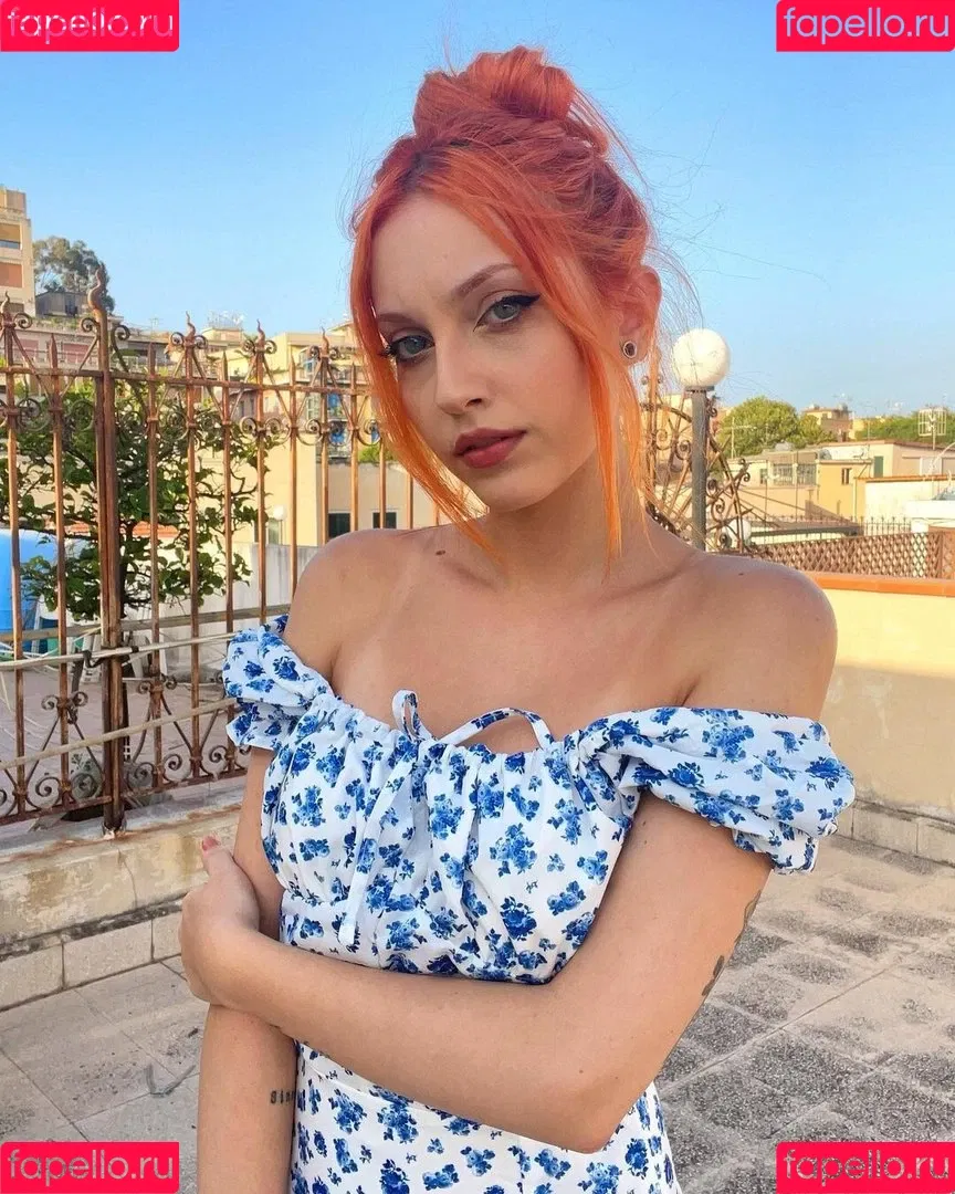 Mona Schon Onlyfans Photo Gallery 