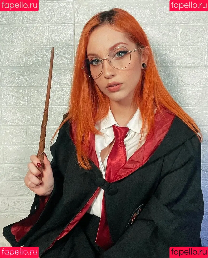 Mona Schon Onlyfans Photo Gallery 
