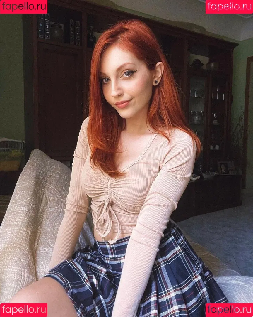 Mona Schon Onlyfans Photo Gallery 