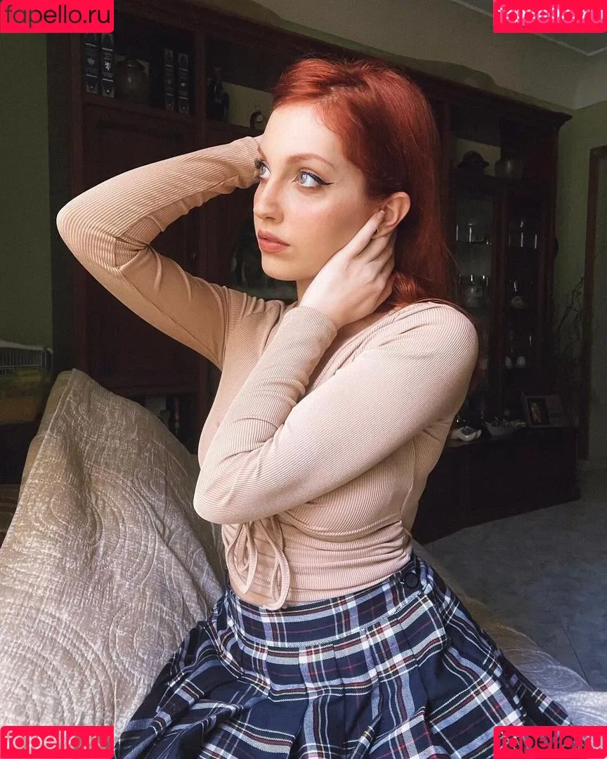 Mona Schon Onlyfans Photo Gallery 