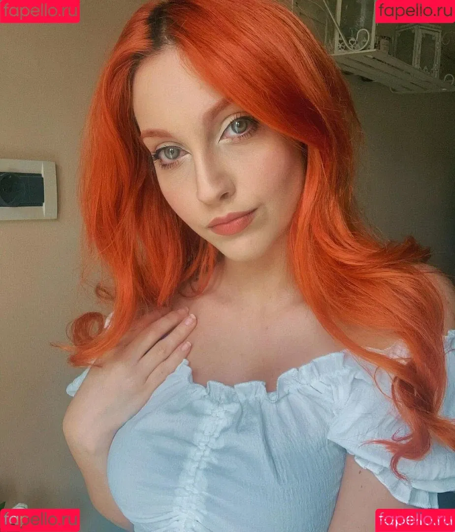 Mona Schon Onlyfans Photo Gallery 