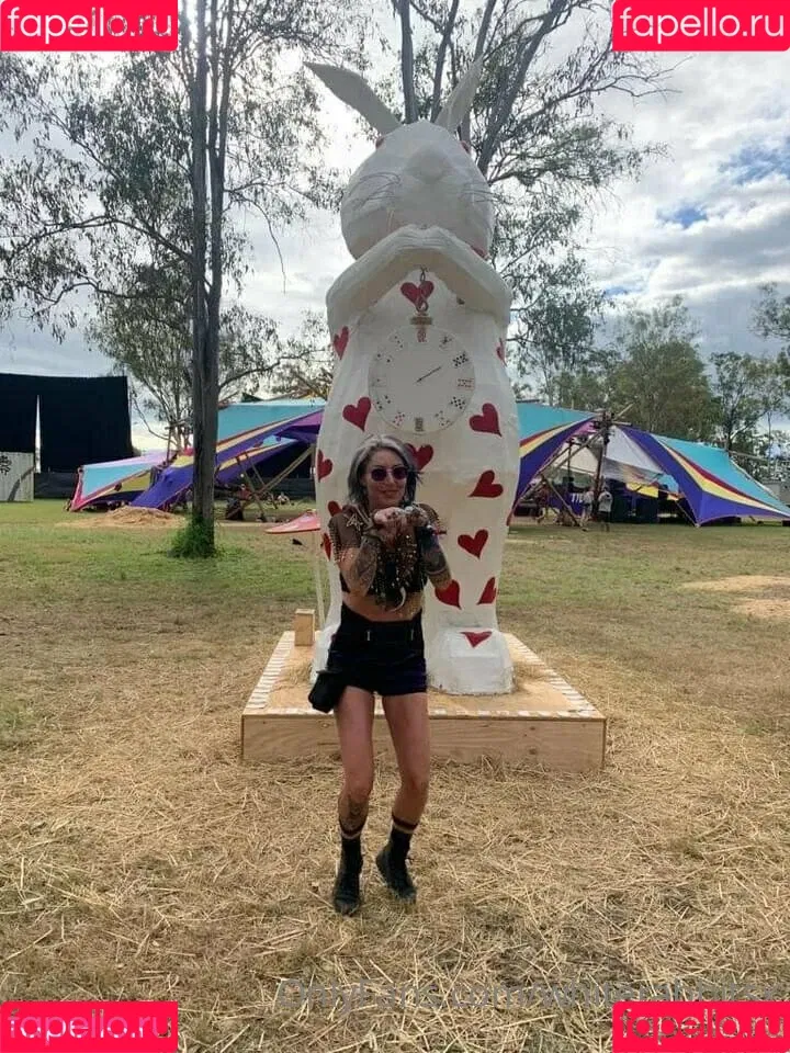 whiterabbitsx Onlyfans Photo Gallery 