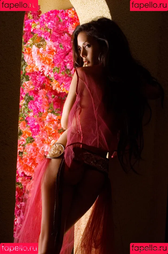 Linda O´neil Onlyfans Photo Gallery 