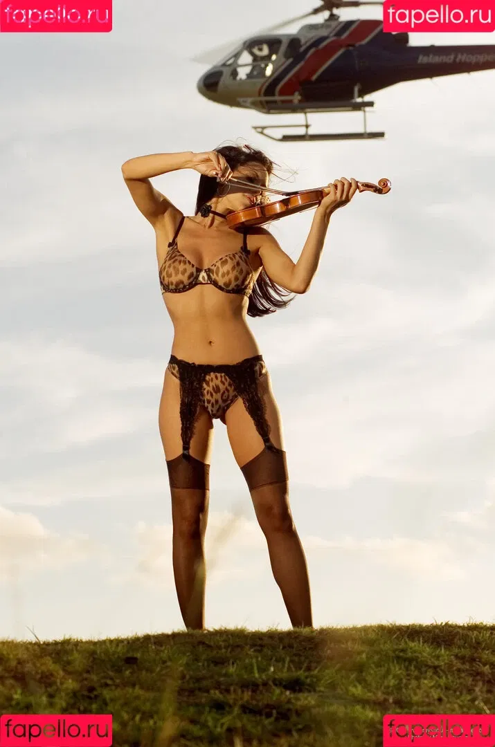 Linda O´neil Onlyfans Photo Gallery 