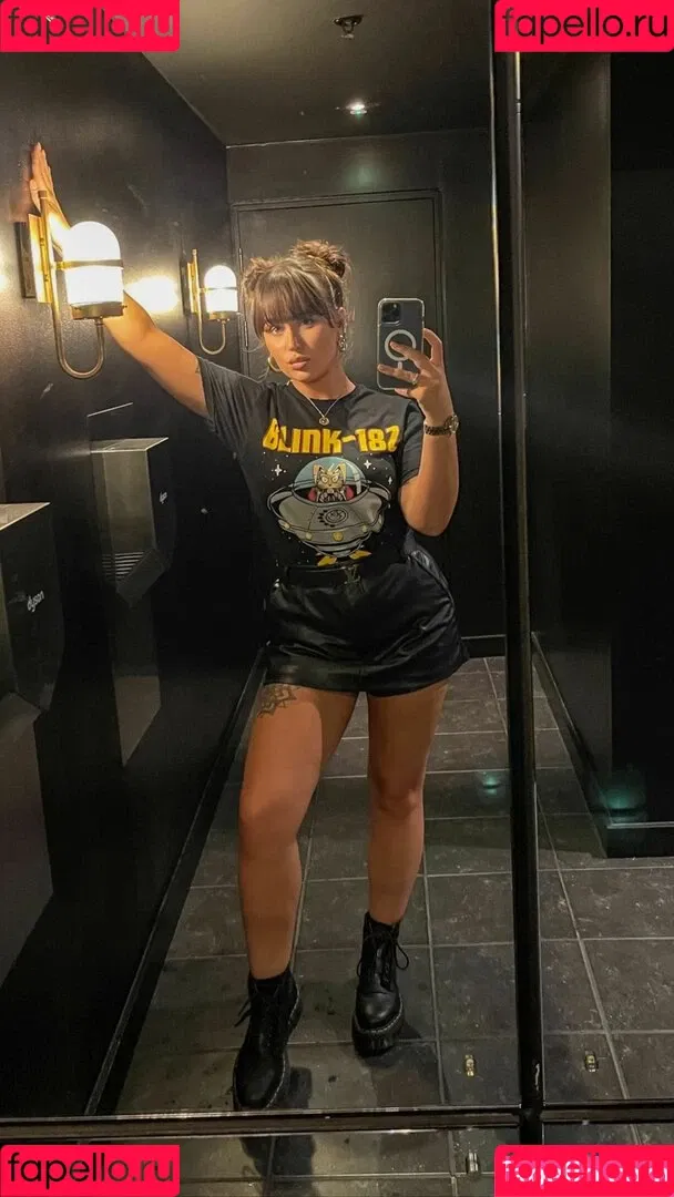 Beth Halsey Onlyfans Photo Gallery 