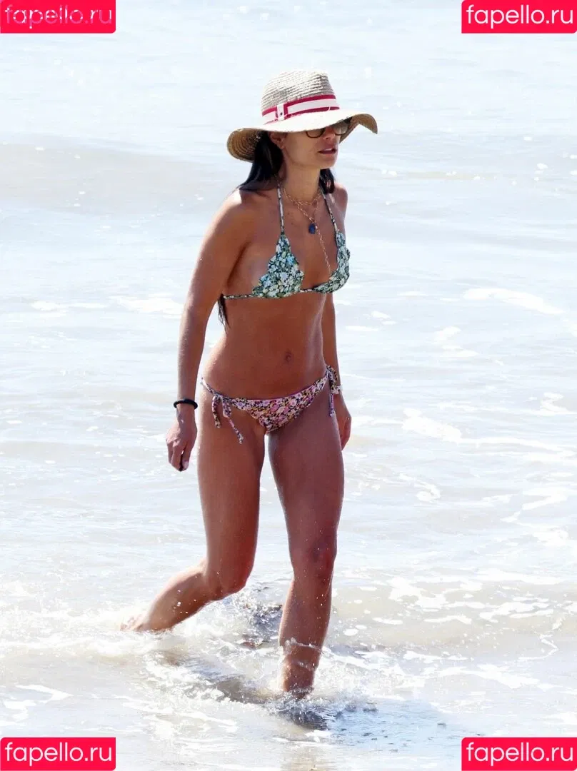 Jordana Brewster Onlyfans Photo Gallery 
