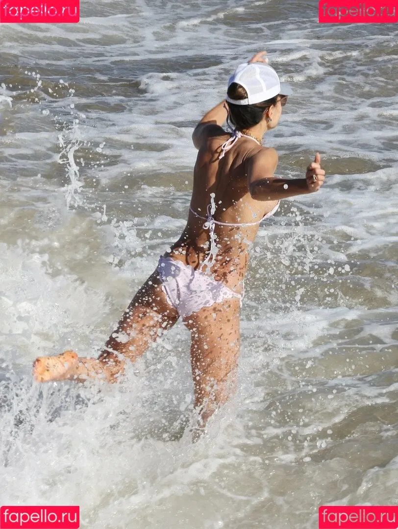 Jordana Brewster Onlyfans Photo Gallery 