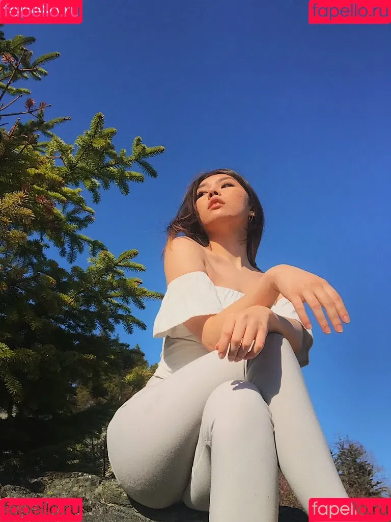 Mikah Tia Onlyfans Photo Gallery 