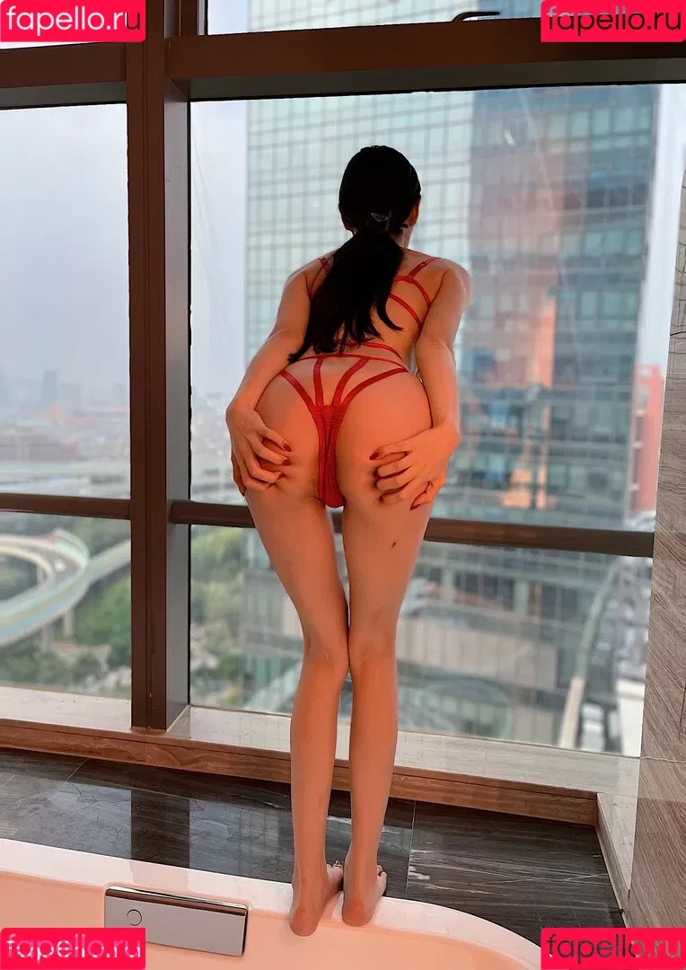 lianhong6688 Onlyfans Photo Gallery 