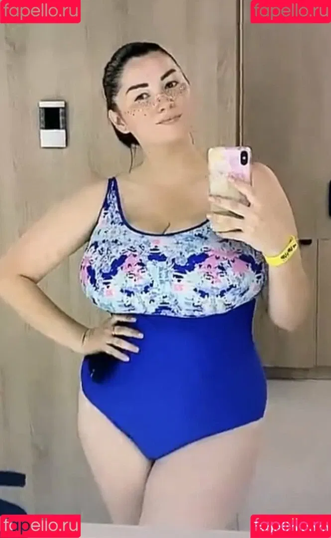 Irina P Onlyfans Photo Gallery 