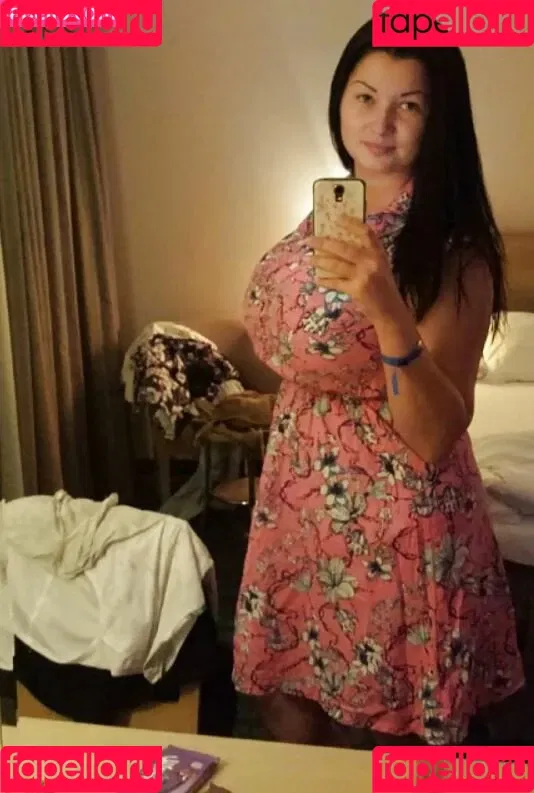 Irina P Onlyfans Photo Gallery 