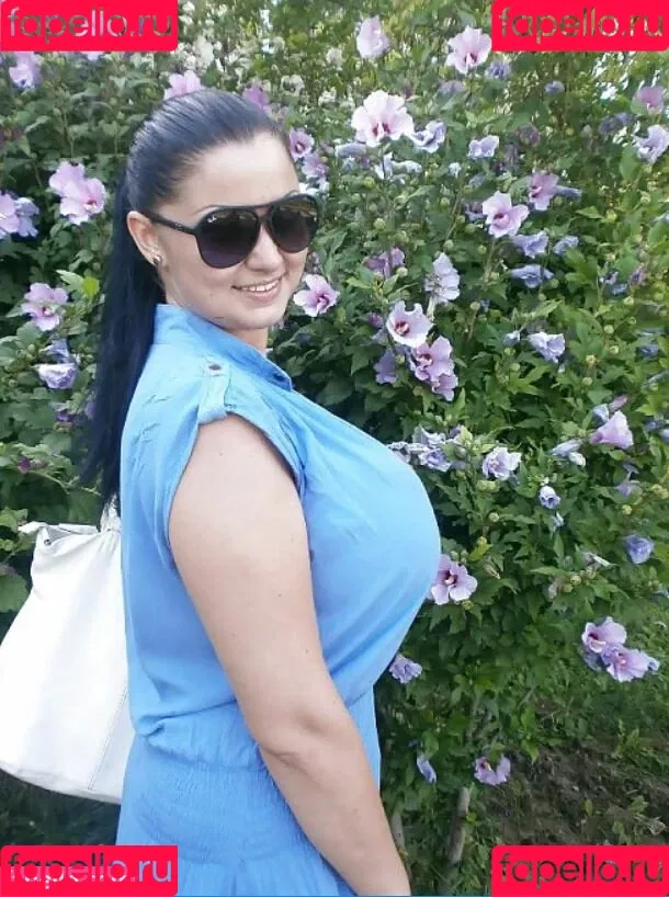 Irina P Onlyfans Photo Gallery 