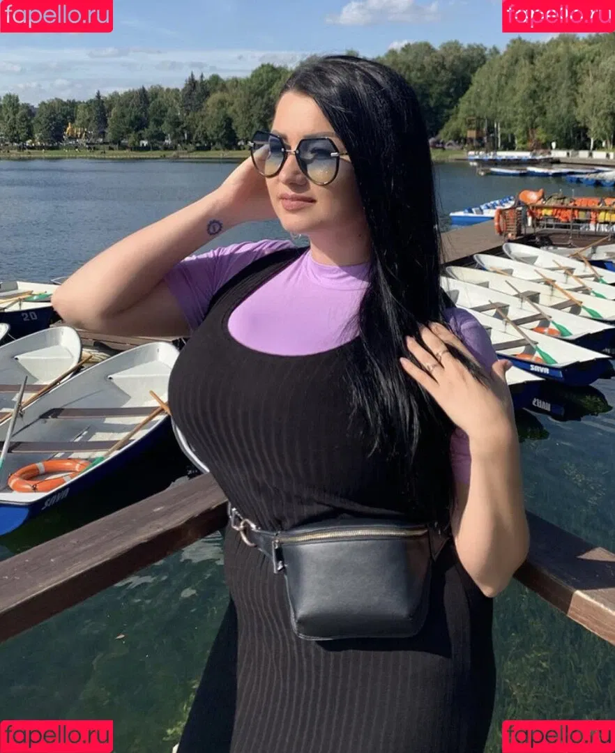Irina P Onlyfans Photo Gallery 
