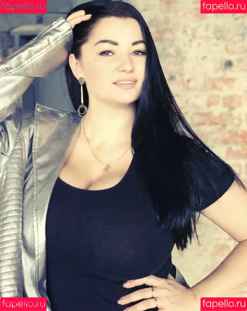 Irina P Onlyfans Photo Gallery 