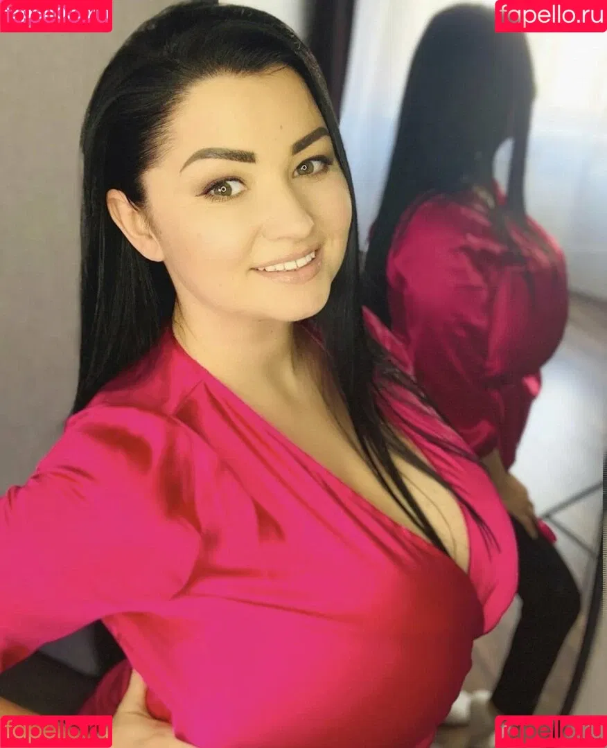 Irina P Onlyfans Photo Gallery 