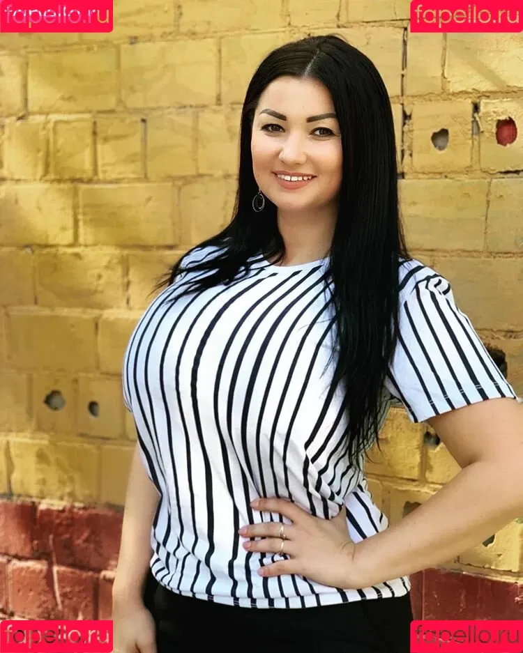 Irina P Onlyfans Photo Gallery 