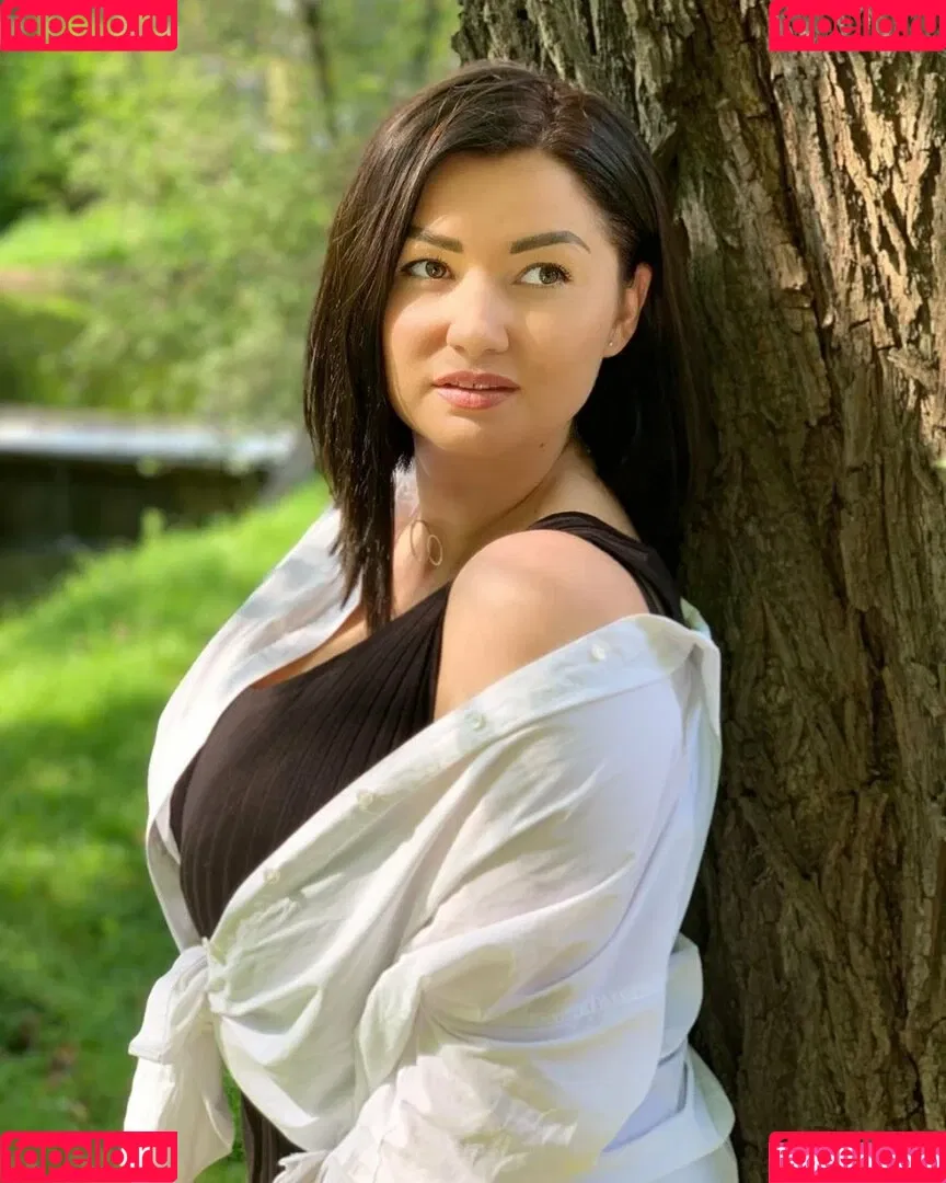 Irina P Onlyfans Photo Gallery 