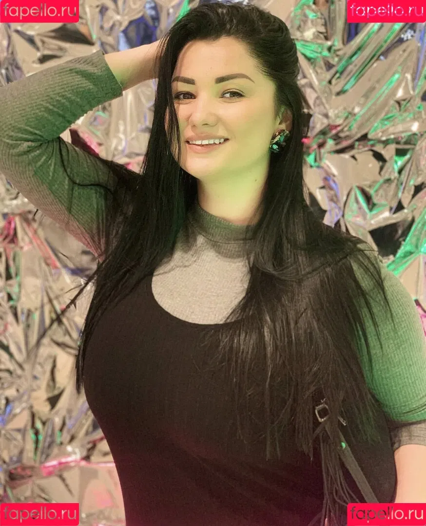 Irina P Onlyfans Photo Gallery 