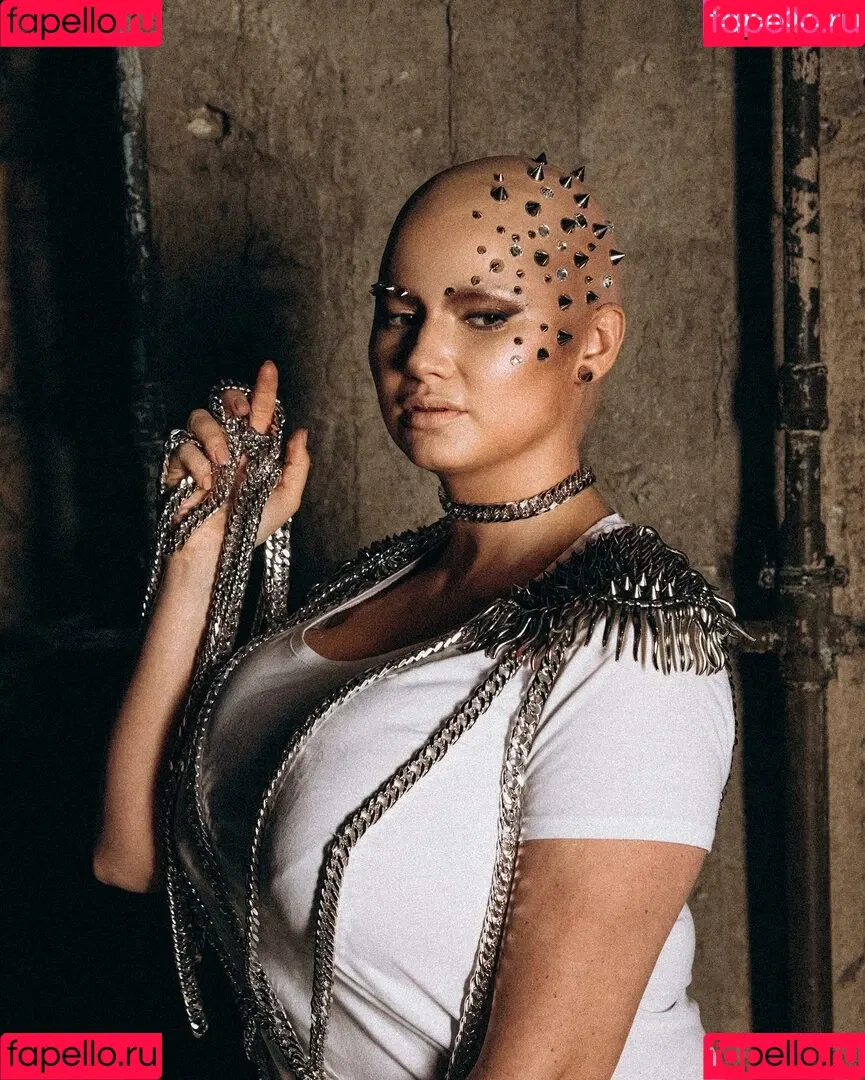 Irina P Onlyfans Photo Gallery 