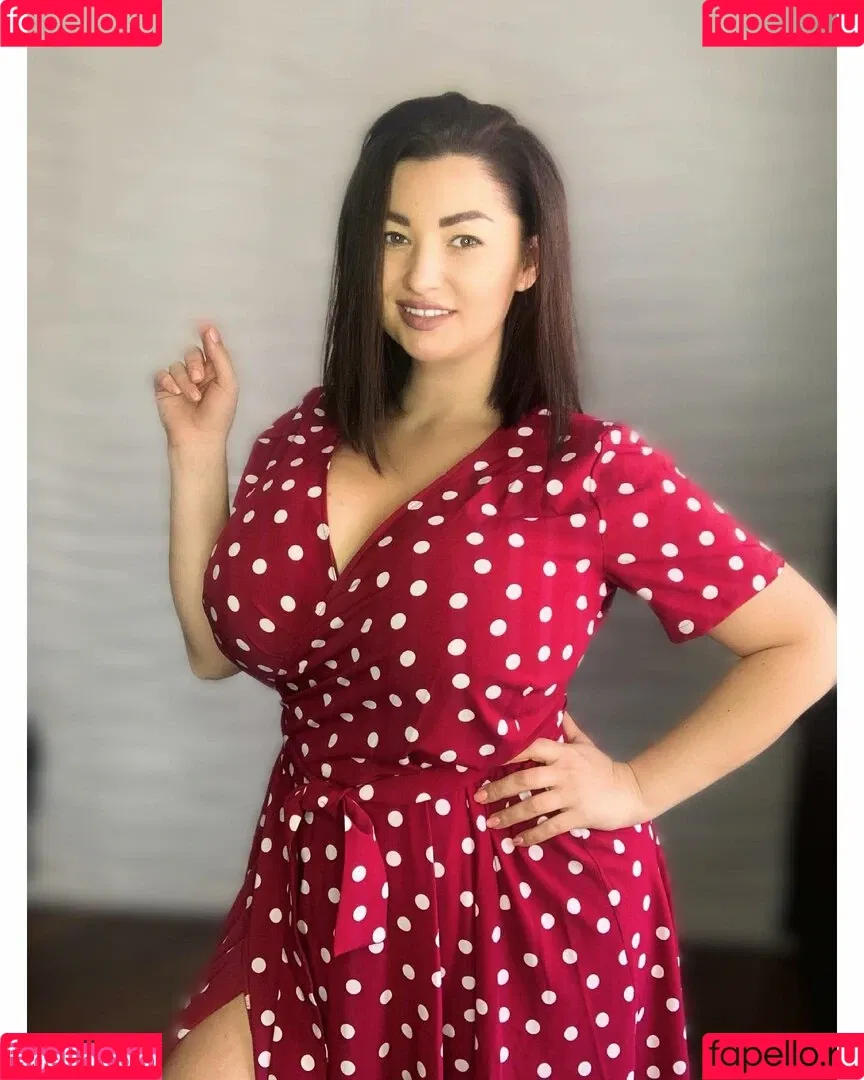 Irina P Onlyfans Photo Gallery 