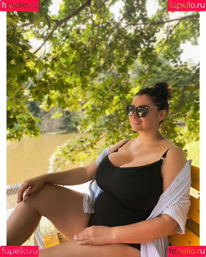 Irina P Onlyfans Photo Gallery 