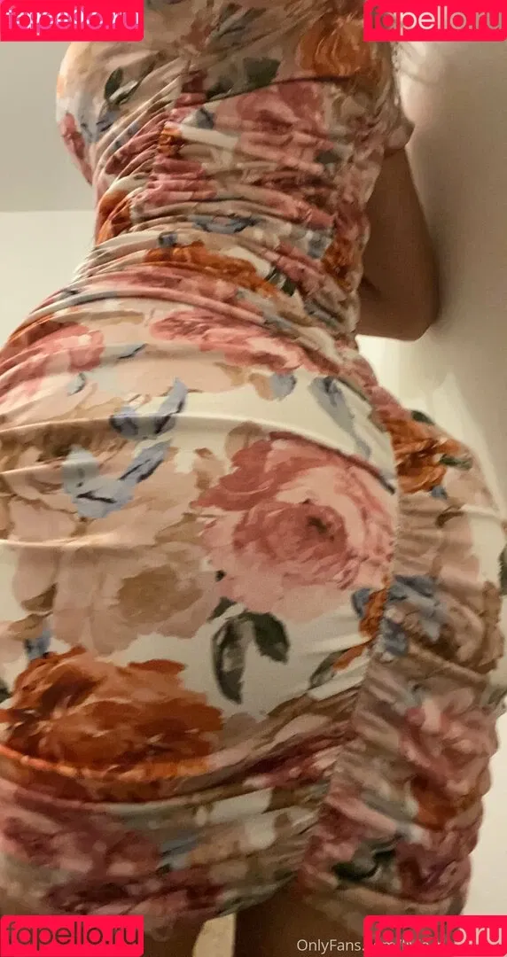 lea.renez Onlyfans Photo Gallery 