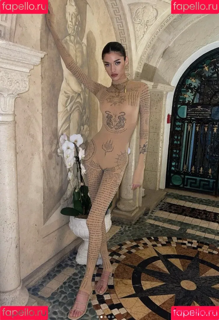 Dani Carbon Onlyfans Photo Gallery 
