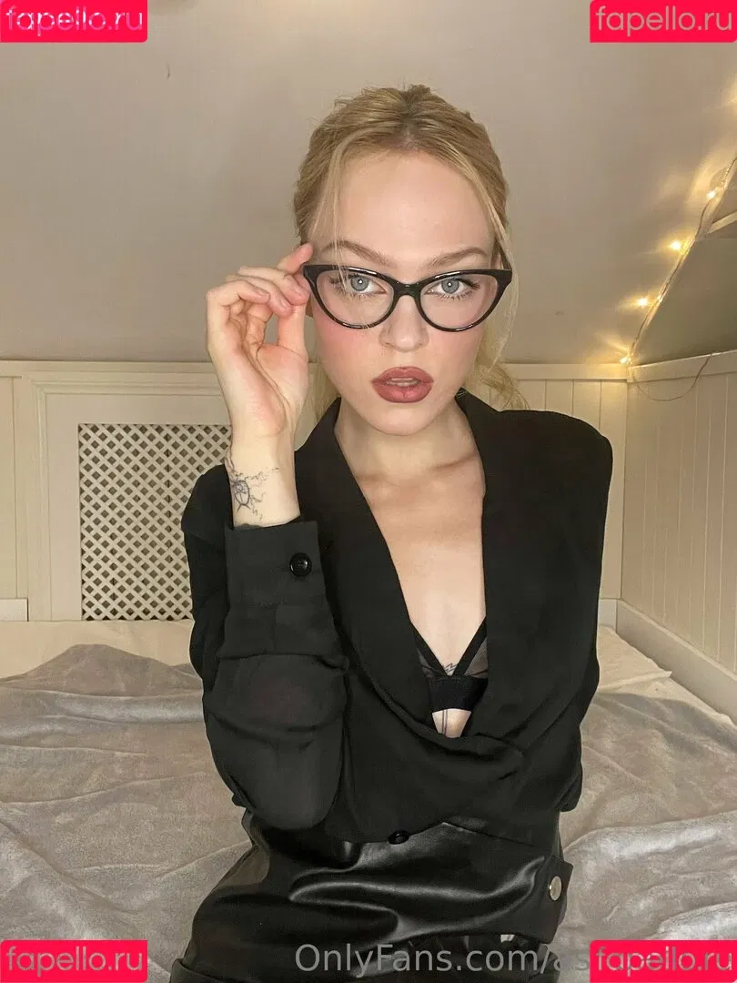 asibaddie Onlyfans Photo Gallery 