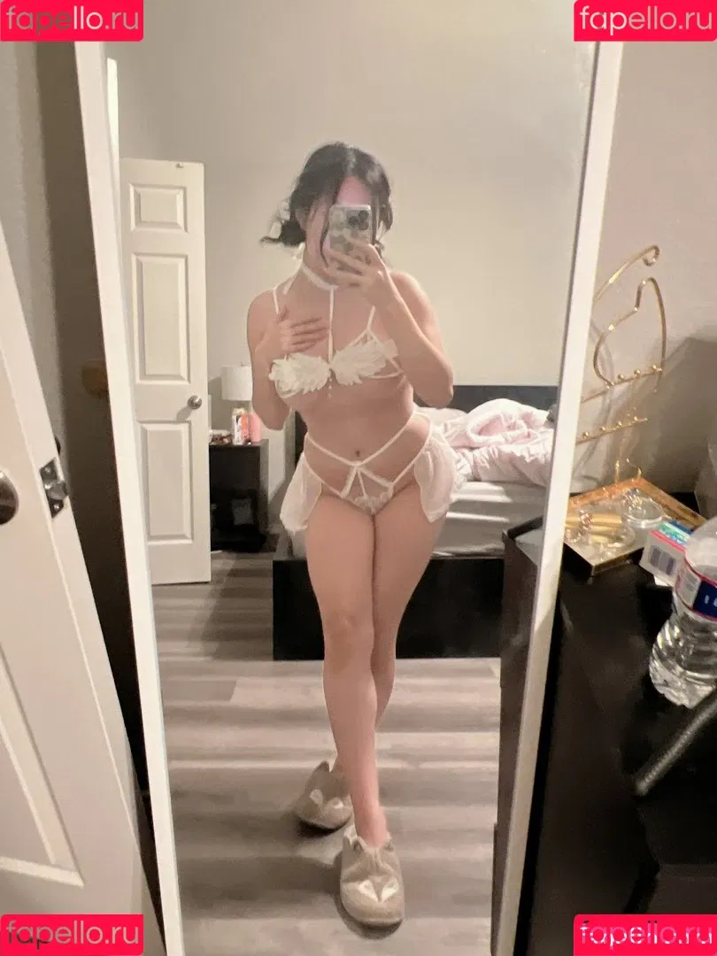 Yoonie Onlyfans Photo Gallery 