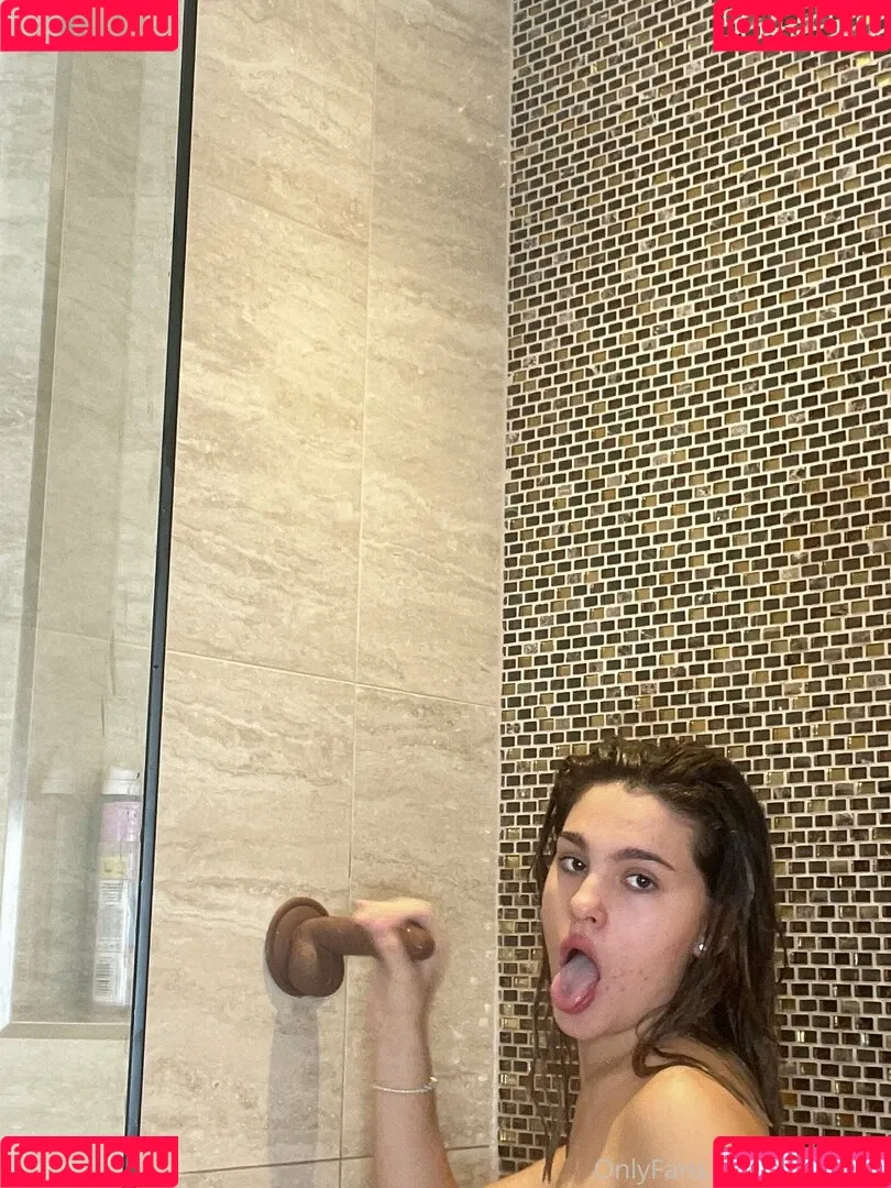 teenrebe Onlyfans Photo Gallery 