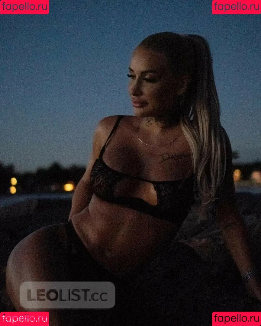 Elodie Baillargeon Roy Onlyfans Photo Gallery 