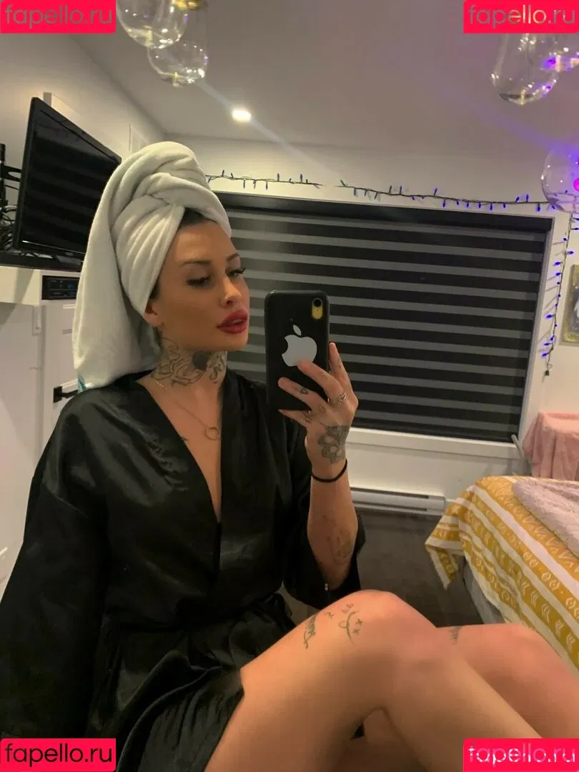 Elodie Baillargeon Roy Onlyfans Photo Gallery 