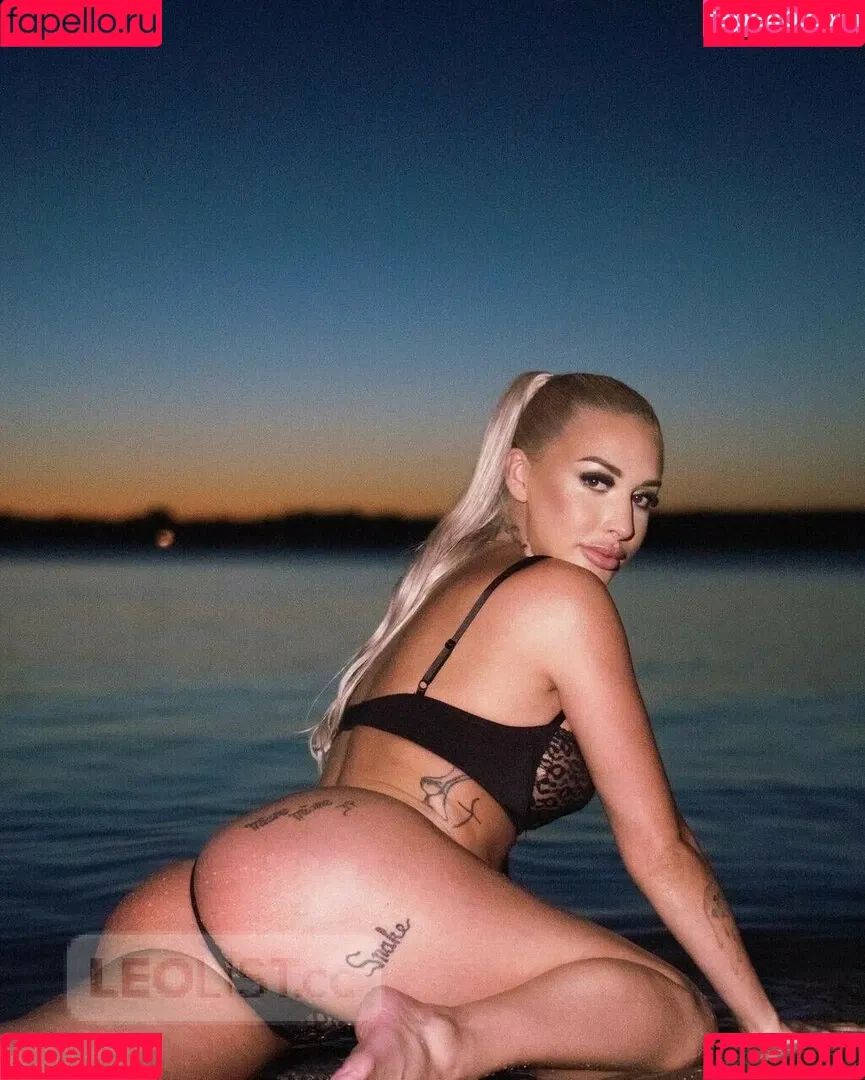 Elodie Baillargeon Roy Onlyfans Photo Gallery 