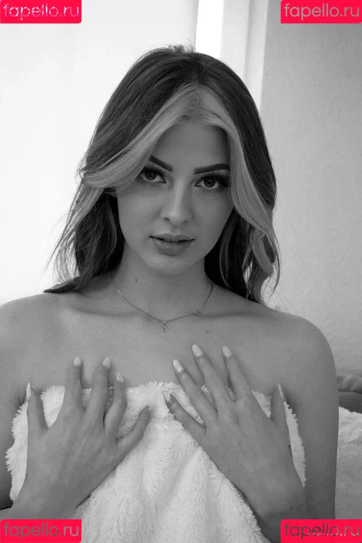asmrjanina Onlyfans Photo Gallery 