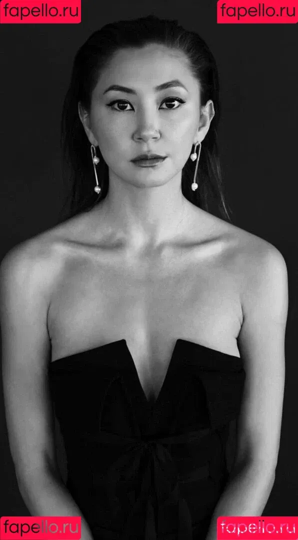 Kimiko Glenn Onlyfans Photo Gallery 