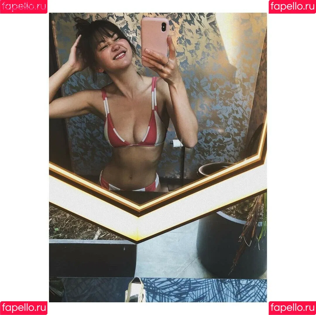 Kimiko Glenn Onlyfans Photo Gallery 