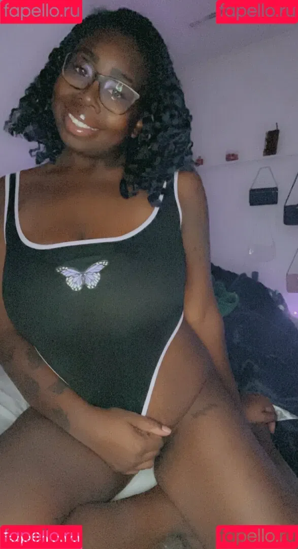 freebigtits6999 Onlyfans Photo Gallery 
