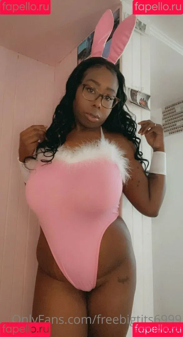 freebigtits6999 Onlyfans Photo Gallery 