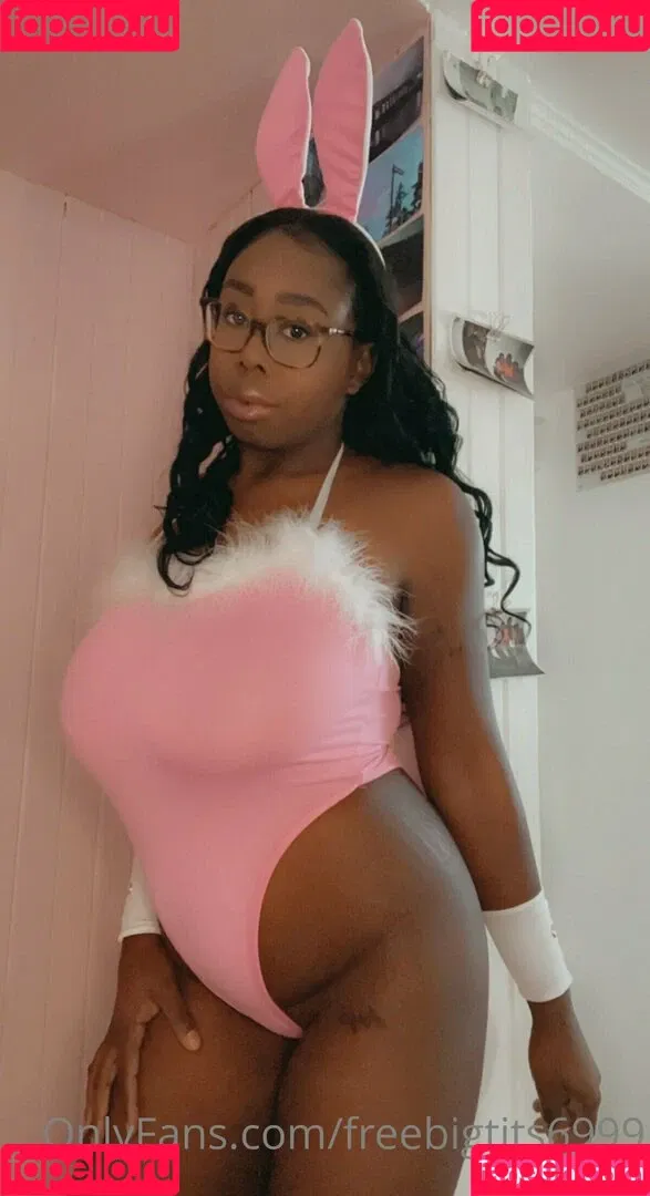 freebigtits6999 Onlyfans Photo Gallery 