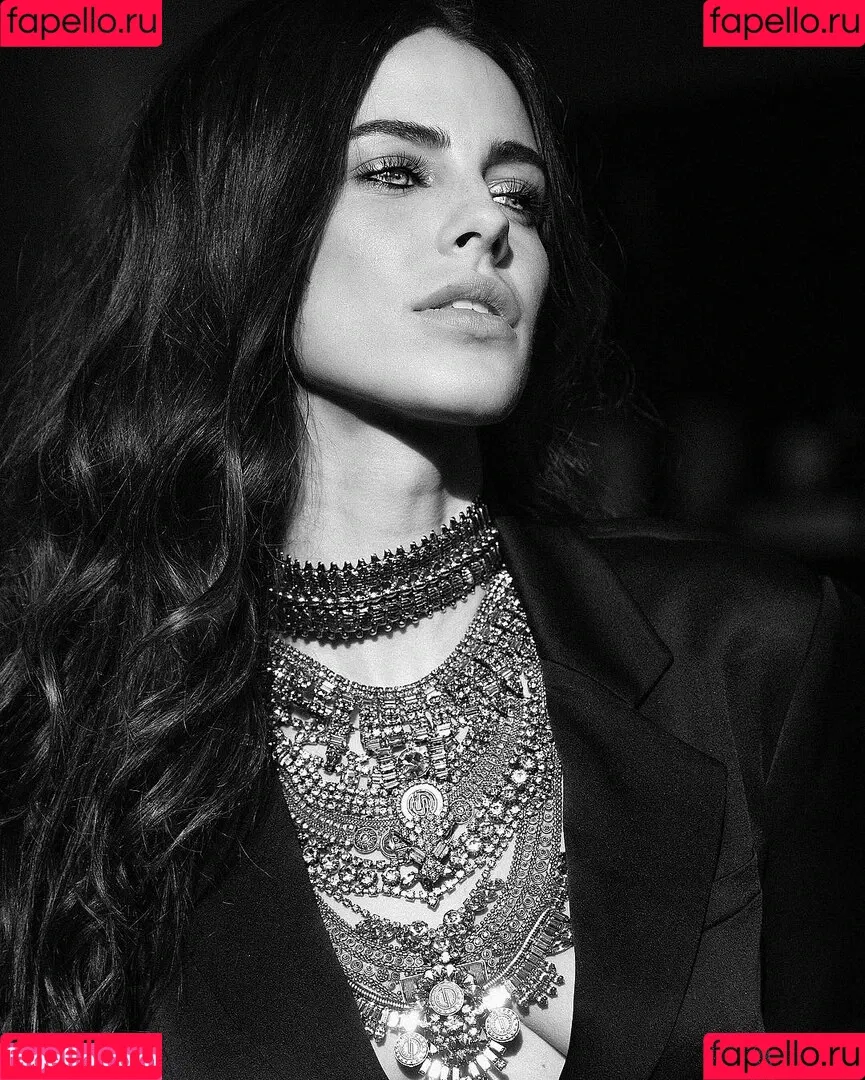 Jessica Lowndes Onlyfans Photo Gallery 