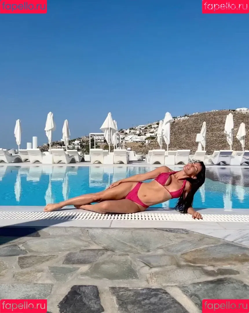 Jessica Lowndes Onlyfans Photo Gallery 